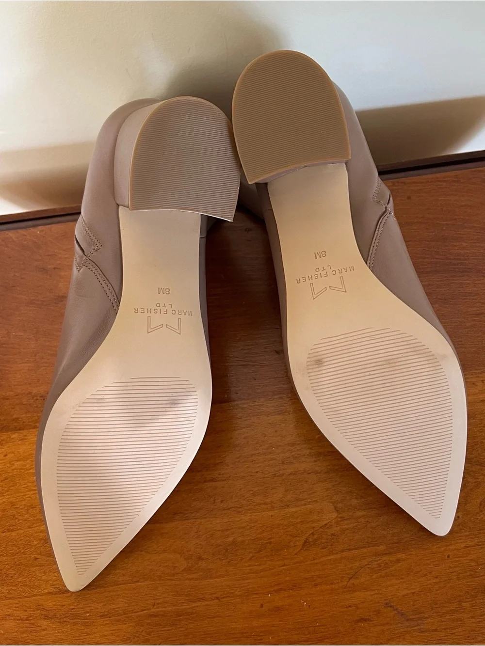 Marc Fisher LTD “Jina”Pointed Toe Block Heel Ankle Boot light brown size 8M
